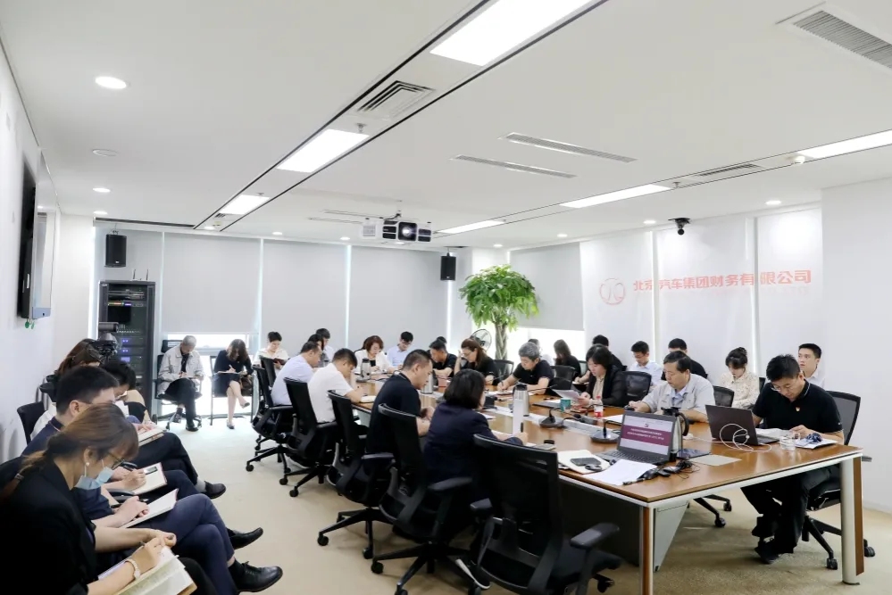 用实干实绩实效推动高质量发展丨做爱视频
召开干部大会巩固深化主题教育成果